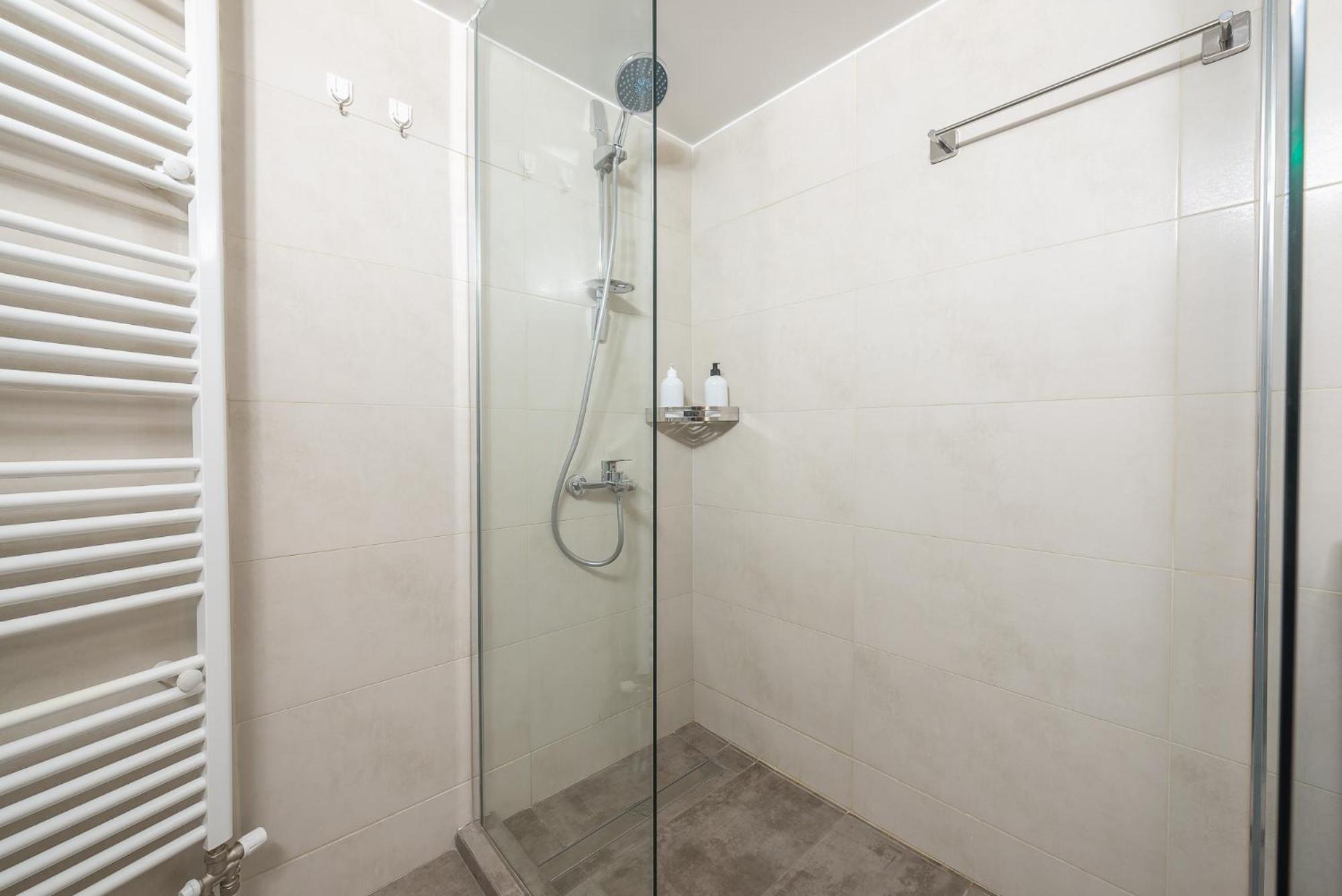 Stylish 2Bdr Apt By Acropolis Aten Exteriör bild